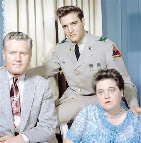 Just 35 minutes before, gladys brought jesse garon presley, elvis' twin, into the world. Elvis with his parents Vernon and Gladys Presley in 1958 ...