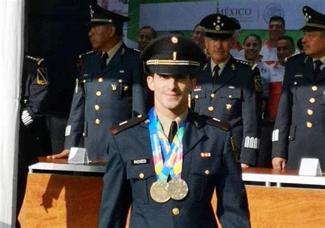 Jun 06, 2021 · equidad, libertad y género: Rommel Pacheco asciende a subteniente del Ejército | Desde ...