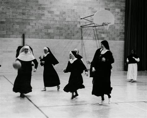 Nuns Nuns Nuns Here Are 25 Vintage Pictures Of Nuns Having Fun From