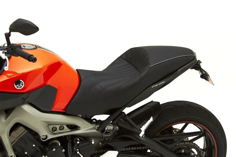Yamaha fz09e 2014 manual online: Corbin Shows Gunfighter & Lady Seats for 2014 Yamaha FZ-09 ...