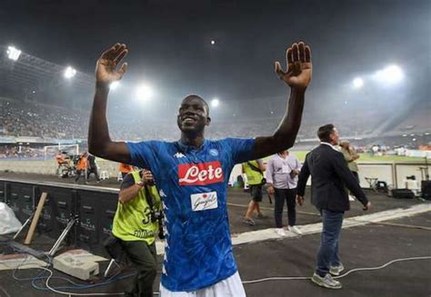 Silva down the right is readying it for de bruyne. Koulibaly | Napoli | L'offerta del Psg surclassa i 55 mln ...