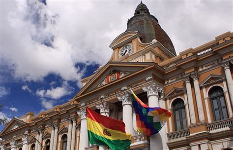 El mismo representa el sentir del pueblo boliviano y sus ansias de independencia y soberanía. La historia del italiano que creó el himno de Bolivia ...