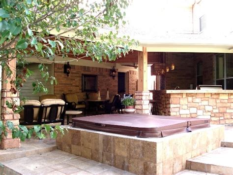 Houston Covered Patio With Outdoor Bar Fire Pit And
