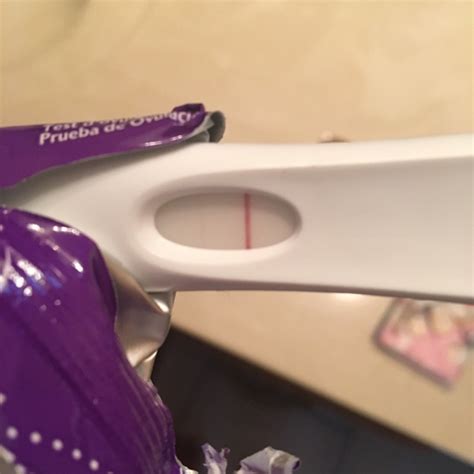 would y all call this a faint positive on my ovulation test do they even have faint positives