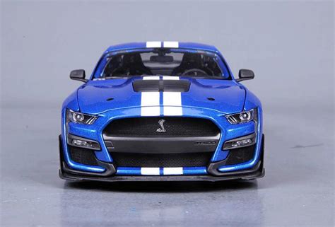 Maisto 2020 Ford Shelby Gt500 Mustang Blue 118 Scale Diecast Model