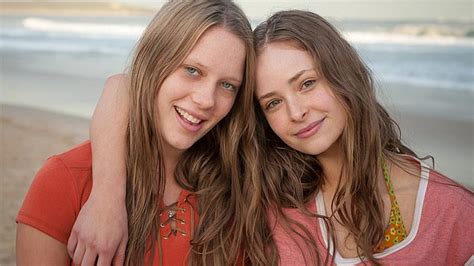 Puberty Blues Star Reveals That A Third Season Of The Australian Drama Is In The Works Daily