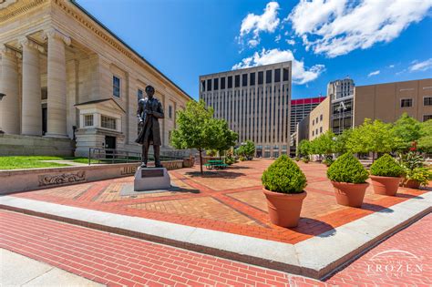 Abraham Lincoln Sculpture Courthouse Square Dayton Ohio Art Of