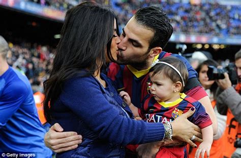 1.80 m (5 ft 11 in) playing position(s): Fabregas, Gundogan, Reus or Shaw - Where will Moyes turn ...