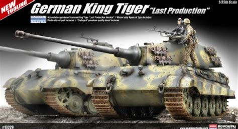 German King Tiger Last Production Tank 135 Academy