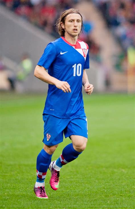 Luka Modric Weight Height Hair Color Eye Color Body Stats