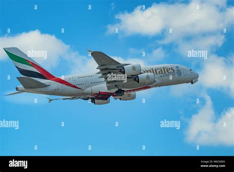 Dubai Uae December 2016 Airbus A380 Stock Photo Alamy