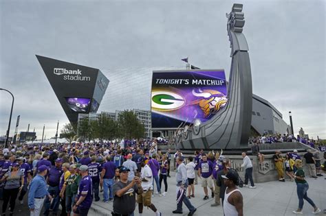 Bank stadium hiring fair on wednesday, june 2, or apply online. The good and bad from Minnesota Vikings games at U.S. Bank ...