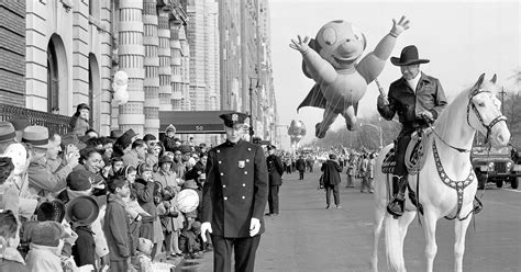 1924 In New York City The First Macy S Thanksgiving Day Parade Is Held History Daily