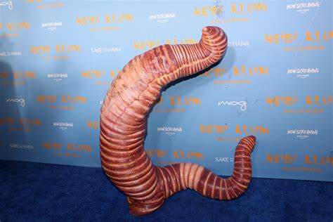 New Clip Of Heidi Klum Wiggling As Worm Goes Viral Terrifying