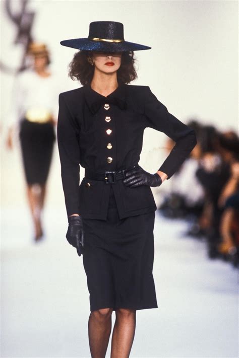 Ysl Rtw Ss 1987 Model Linda Evangelista Fashion Linda Evangelista