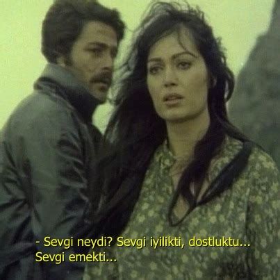 Filmdeki aynı sahneye de reklam filminde yer verdi. Eski Türk filmlerini anma yeri...