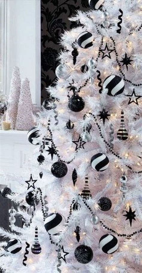 48 Stunning White Christmas Tree Ideas To Decorate Your Interior Pimphomee Black Christmas