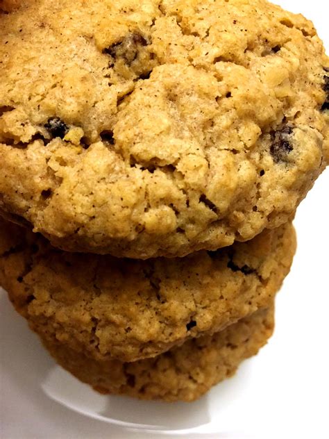 Easy Soft And Chewy Oatmeal Raisin Cookies Recipe Melanie Cooks