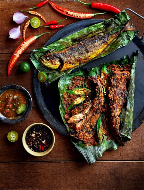 The word literally means burnt fish in malay. The 6 Sizzling Spots For Ikan Bakar In Malaysia | Going ...