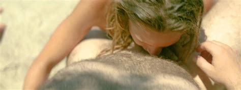 Elli Tringou обнаженная сцена секса от загара на