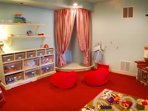 Amazing tips for storage and what toys to fill your playroom with #playroom #toddlertips. Small Ideas For Decorating Children's Bedroom With Full ...
