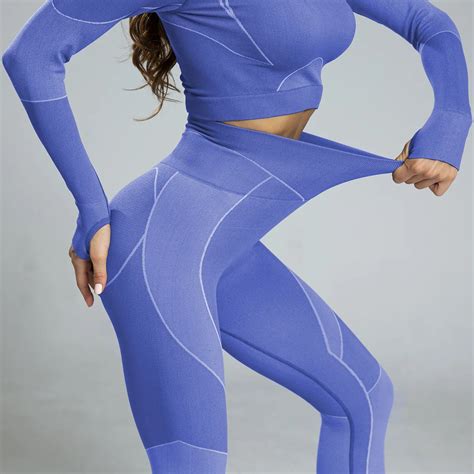 New Seamless Yoga Clothes Set With Bouncy Fabric Women Long Sleeve