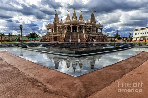 Hindu Temple Baps Shri Swaminarayan Mandir Photograph By Peter Dang