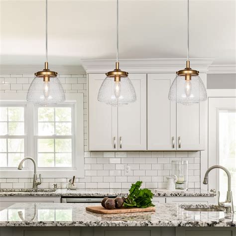 Glass Pendant Lights Over Kitchen Island Things In The Kitchen