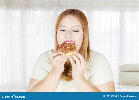Overweight Woman Eating Donuts At Home Stock Photo Image Of Attractive Food