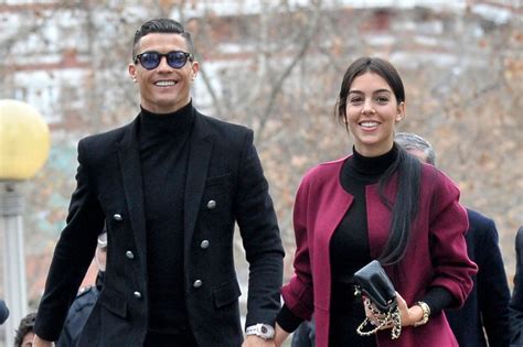 Ronaldo und seine freundin haben also alle hände voll zu tun. ¡Órale! 47+ Listas de Ronaldo Freundin: 124,640,749 likes ...