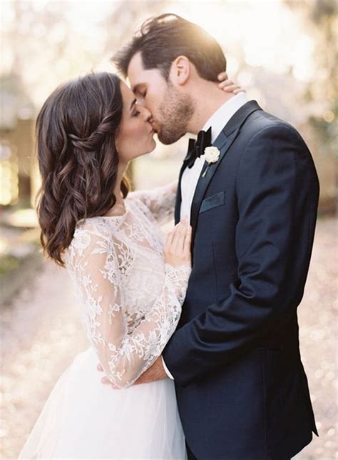 20 Most Epic Wedding Kiss Photos Of All Time Crazyforus Wedding Poses Wedding Photo