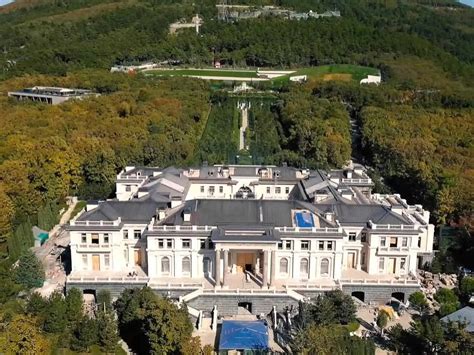 Where Does Putin Live The Homes Of The Russian President Archute