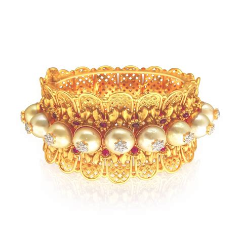 Sindhi Jewelry | Sindhi Bridal Jewelry | Malabar Gold & Diamonds US