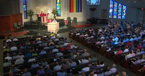 Dallas Churches Miles Apart On Same Sex Decision Cbs Dfw