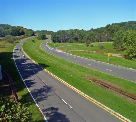 Filetaconic State Parkway From Ny 217 In Ghent Ny Wikimedia Commons