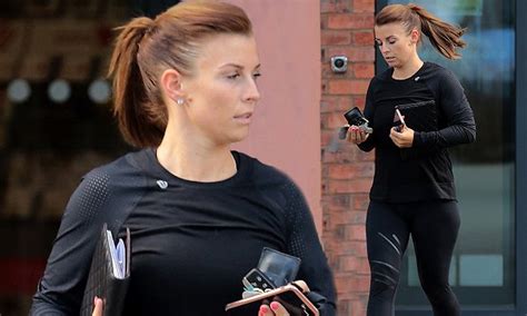 Coleen Rooney Shows Off Toned Figure In Sportswear Daily Mail Online