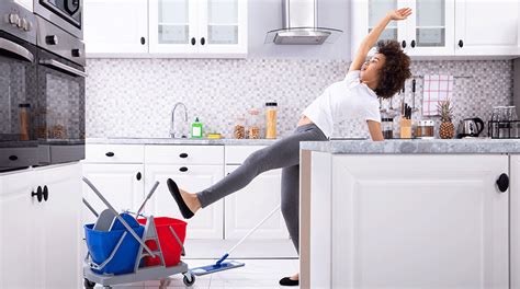 How To Prevent Slips And Falls In The Kitchen Wow Blog