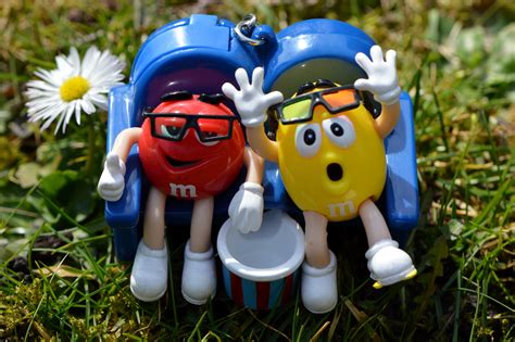 free images blue toy fun funny candy m m s 3 d glasses 6016x4000 894036 free stock