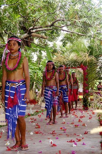 Yap Islands Festival Dancers Gilbert Islands Majuro Cultures Du Monde