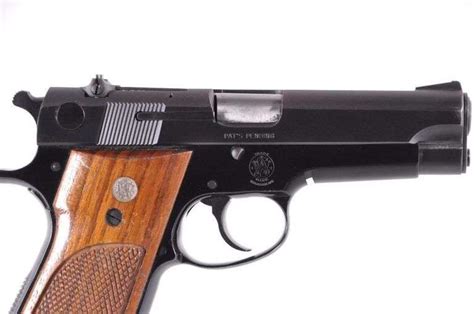 Smith And Wesson Model 39 2 9mm Semi Auto Pistol With Original Box