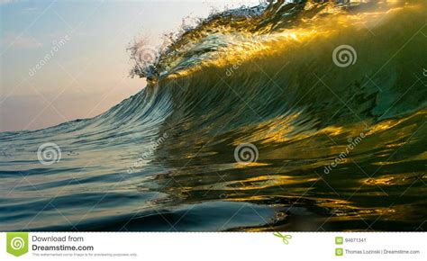 Wave Curl Stock Image Image Of Curl Wave Breaking 94671341