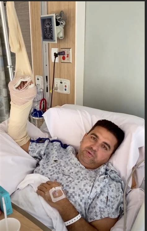 buddy valastro road to recovery shows baker s gruesome recovery after impaling his hand in a