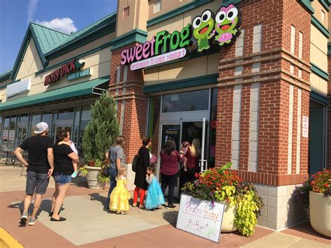 Sweet Frog Ashburn VA - Ashbrook Commons | Ashburn VA
