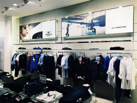 Clothing Store Lighting Impact And Usage Tips For More Sales