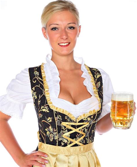 Девушка в немецком национальном костюме 95 фото
