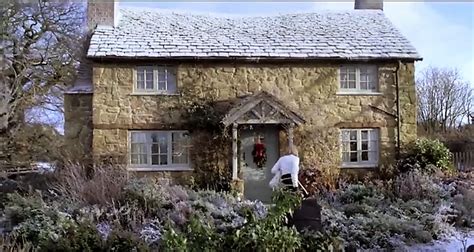 The Holiday Movie Food Blogger Makes Gingerbread Replica Of Cottage