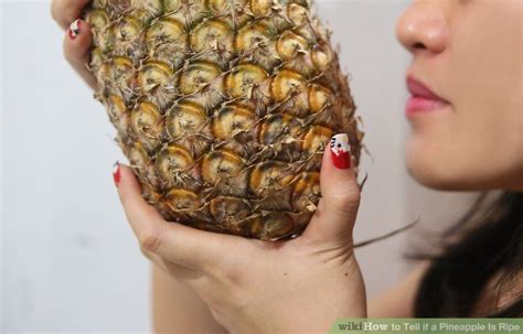 3 Ways To Tell If A Pineapple Is Ripe Wikihow