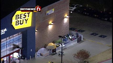 What Stores Open At 6am On Black Friday - Black Friday Bleeds Into Thursday, As Stores Open On Thanksgiving
