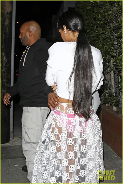 Rihanna S Completely Sheer Skirt Puts Her Hot Pink Underwear In Full View Photo 3075923