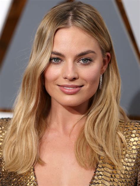 The Best Star Beauty At The Oscars Margot Robbie Hair Margot Robbie Makeup Margot Robbie Oscars